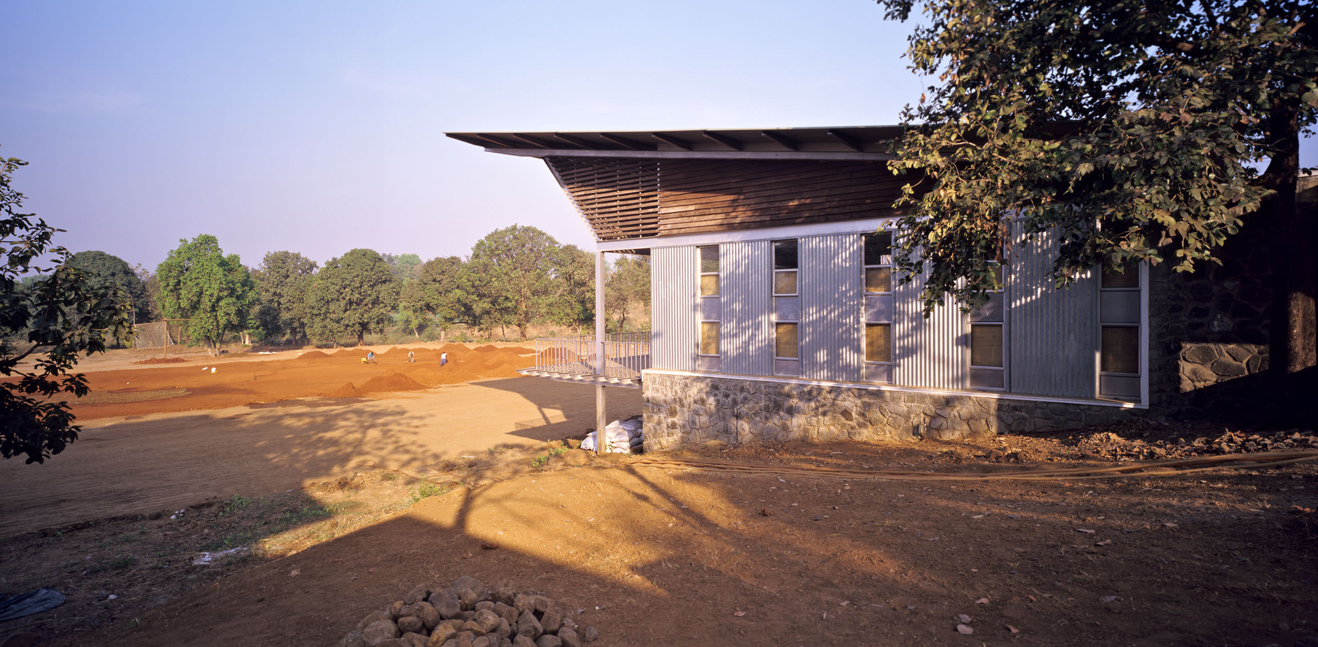 karjad magic bus center